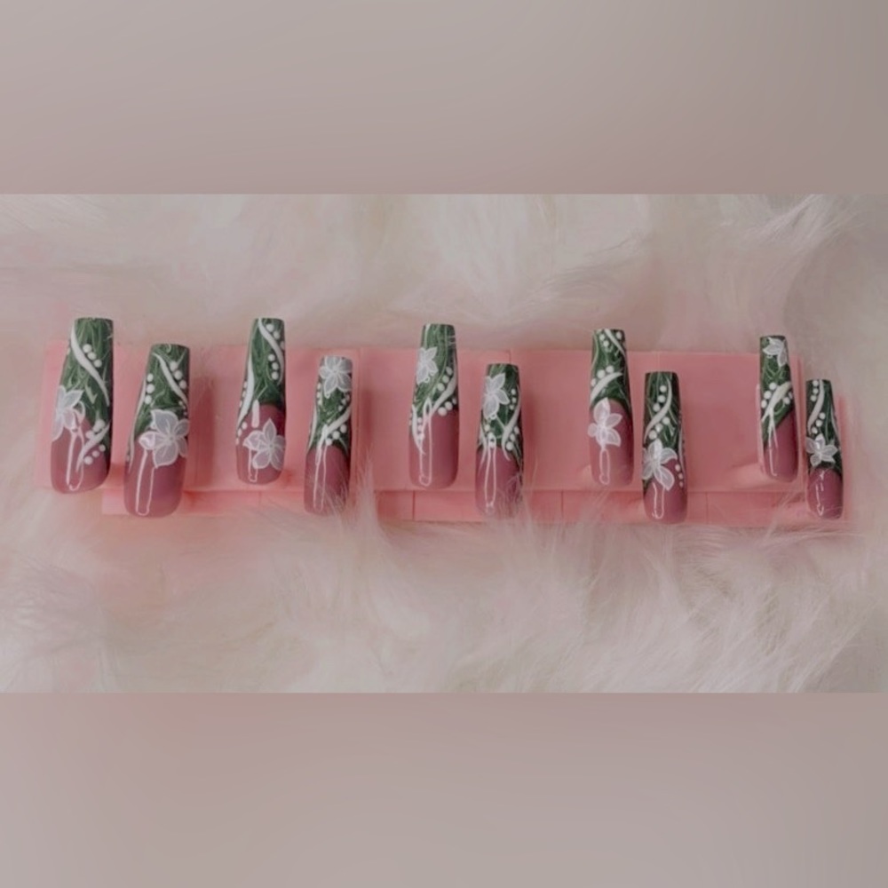 GREEN ABSTRACT FRENCH TIP PRESS ON NAILS COFFIN